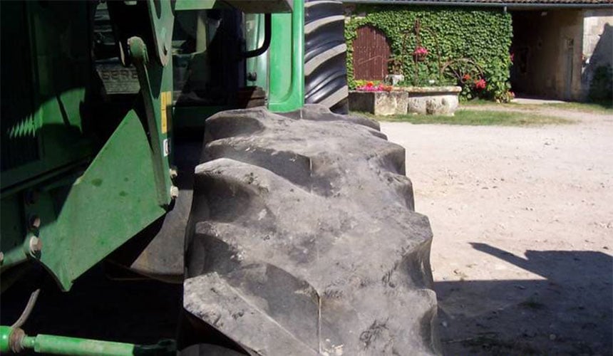 Desgaste de los neumáticos agrícolas debido a un exceso de caída positiva