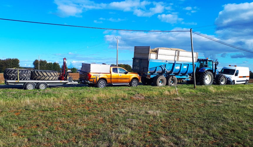 Para reparaciones rápidas, tu técnico del taller especialista agrícola puede desplazarse in situ con los neumáticos de sustitución