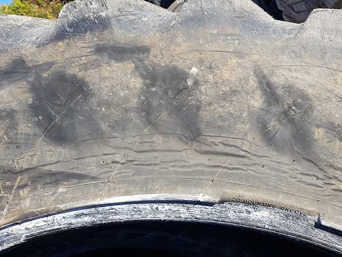 Neumático irreparable tras circular pinchado