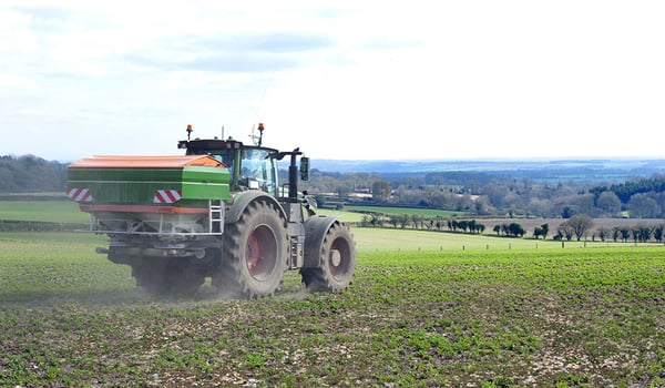 ¿Cuál es el mejor neumático agrícola para terrenos pedregosos?