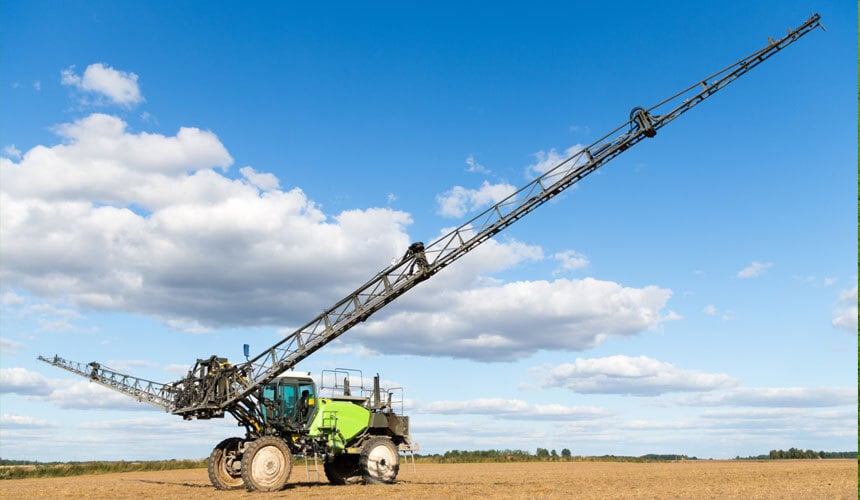 Máquina autopropulsada de pulverización de gran anchura equipada con RDT 23 de Firestone