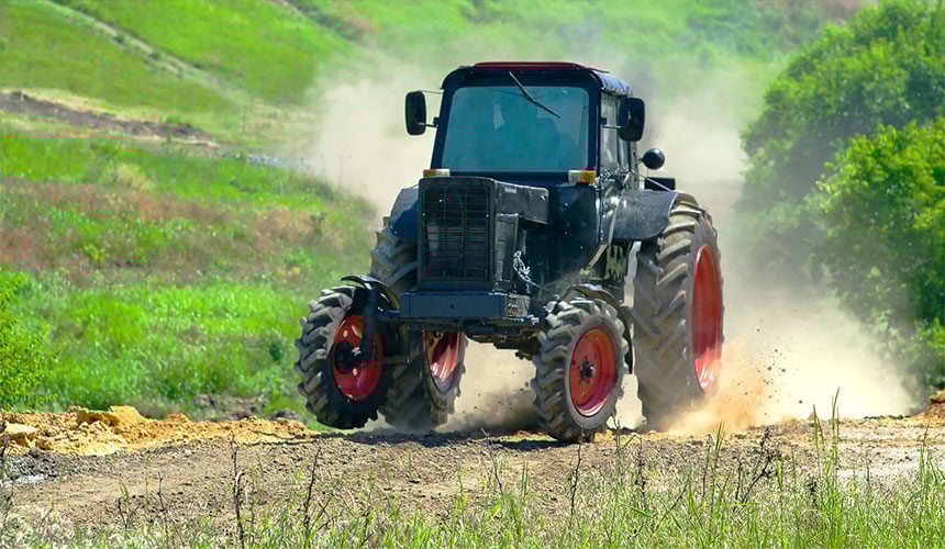 Reducir la velocidad para reducir el desgaste de los neumáticos agrícolas
